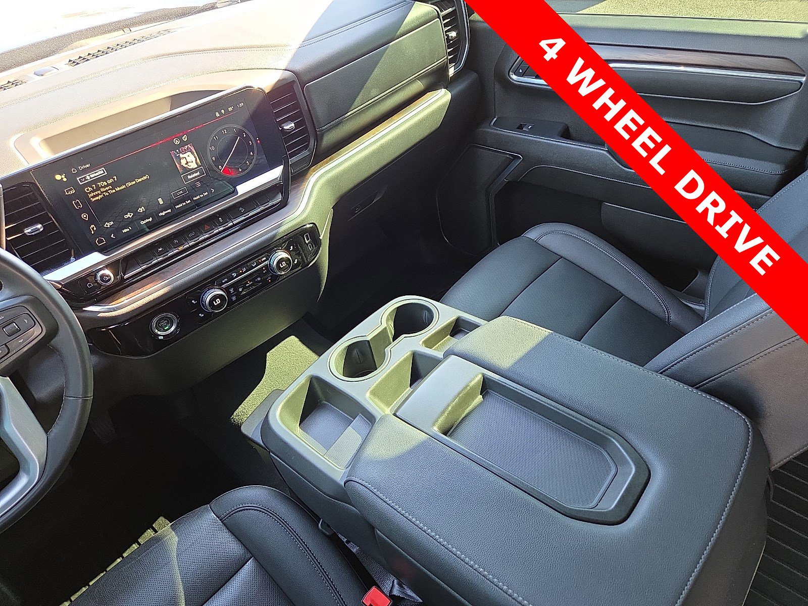 Used 2023 GMC Sierra 1500 SLT w/ X31 Off-Road Package image 12