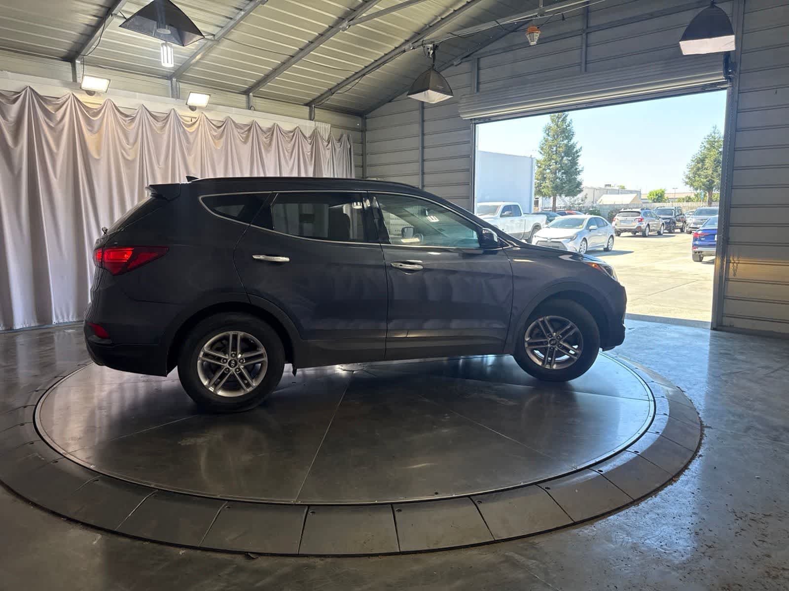 Used 2018 Hyundai Santa Fe Sport w/ 2.4L Value Package 02 FWD image 4
