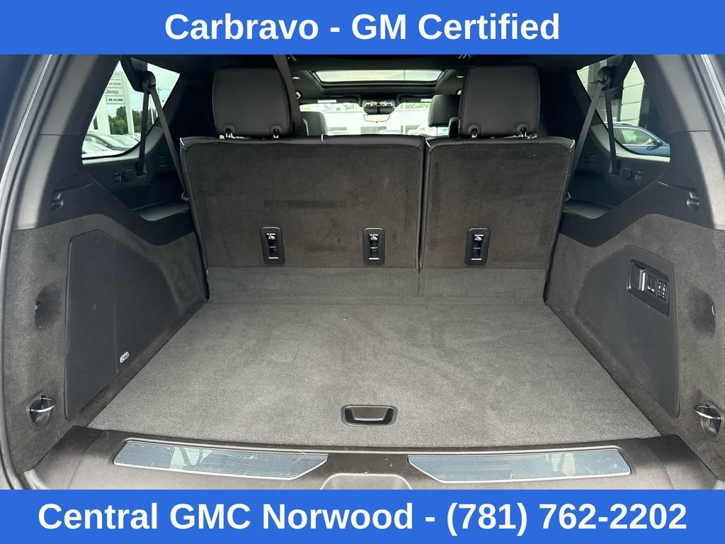 Used 2025 Cadillac Escalade ESV Sport w/ Touring Package AWD/4WD image 11