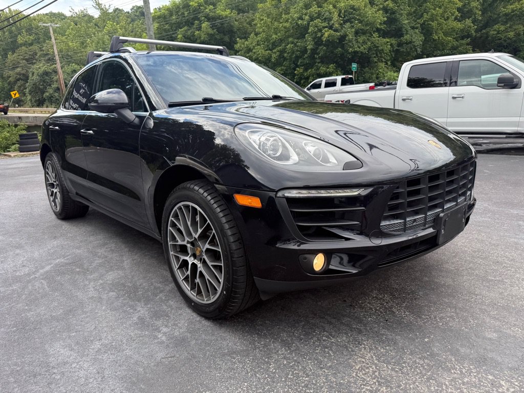Used 2015 Porsche Macan S w/ Premium Package Plus AWD/4WD image 4
