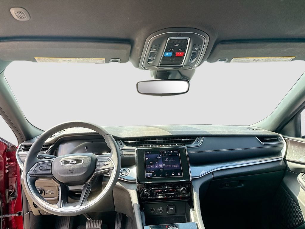 Used 2023 Jeep Grand Cherokee L Laredo image 19