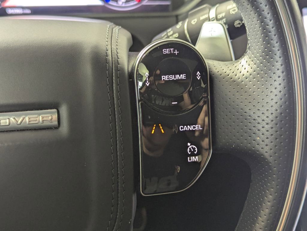 Used 2020 Land Rover Range Rover Velar R-Dynamic S image 8