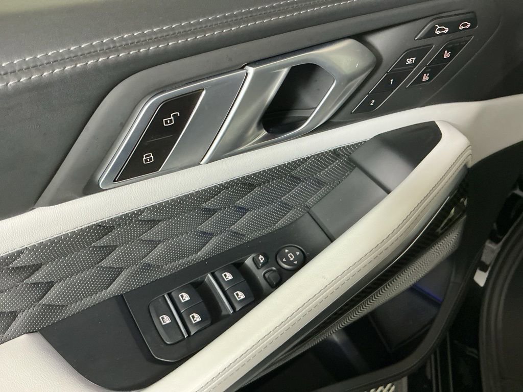 Used 2021 BMW X6 M w/ Competition Package image 18
