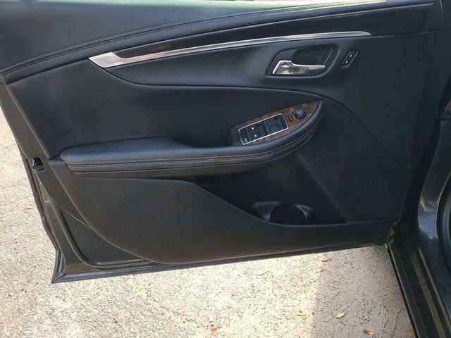 Used 2015 Chevrolet Impala LT w/ Convenience Package FWD image 8