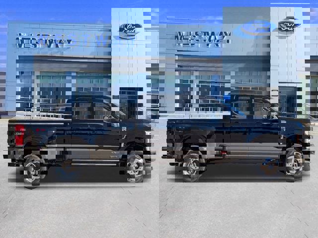 New 2026 Ford F350 King Ranch w/ FX4 Off-Road Package image 36