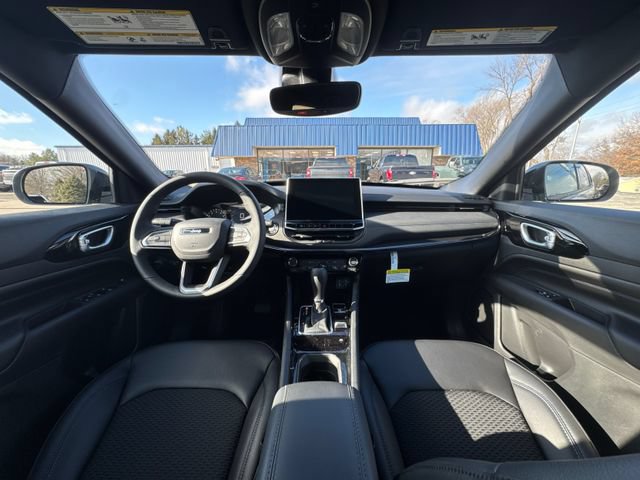 New 2026 Jeep Compass Latitude AWD/4WD image 21