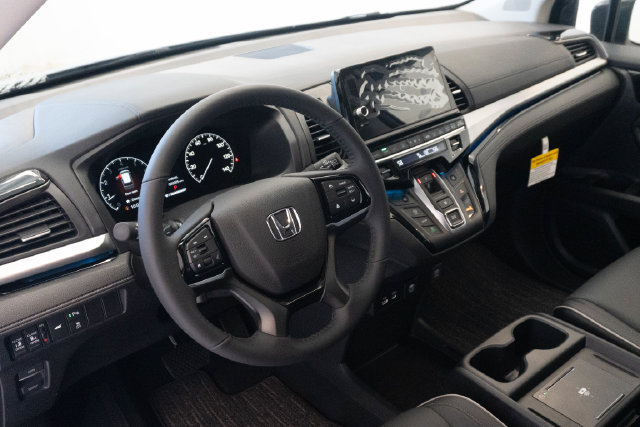 New 2027 Honda Odyssey Touring image 3
