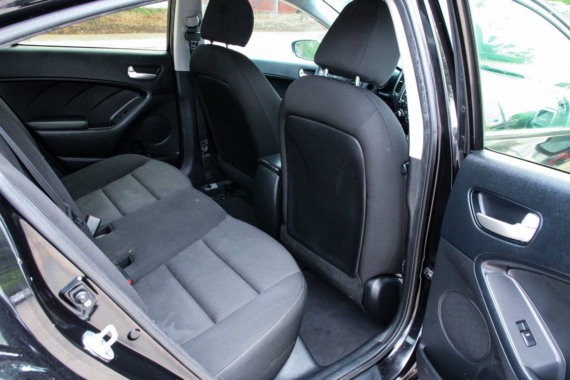 Used 2017 Kia Forte LX FWD image 30