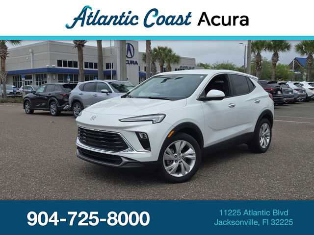 Used 2024 Buick Encore GX Preferred FWD image 1