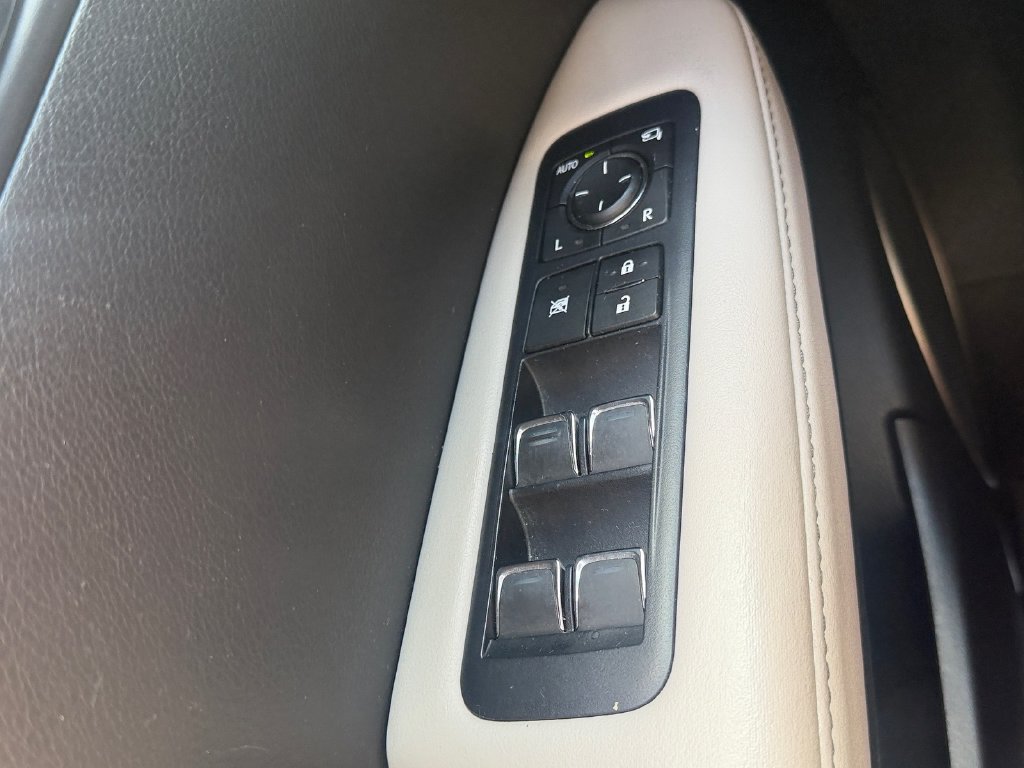 Used 2018 Lexus RX 450hL Premium w/ Premium Package AWD/4WD image 38