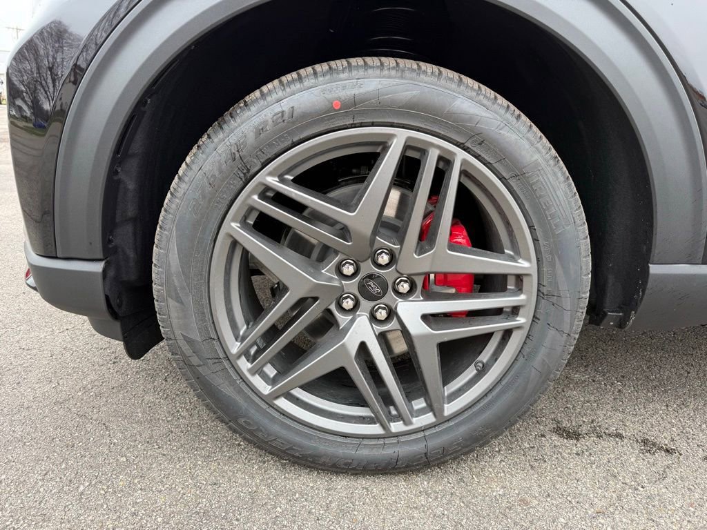 New 2026 Ford Explorer ST-Line w/ ST-Line Street Pack image 12