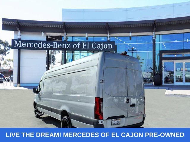 Used 2024 Mercedes-Benz Sprinter 3500 image 3