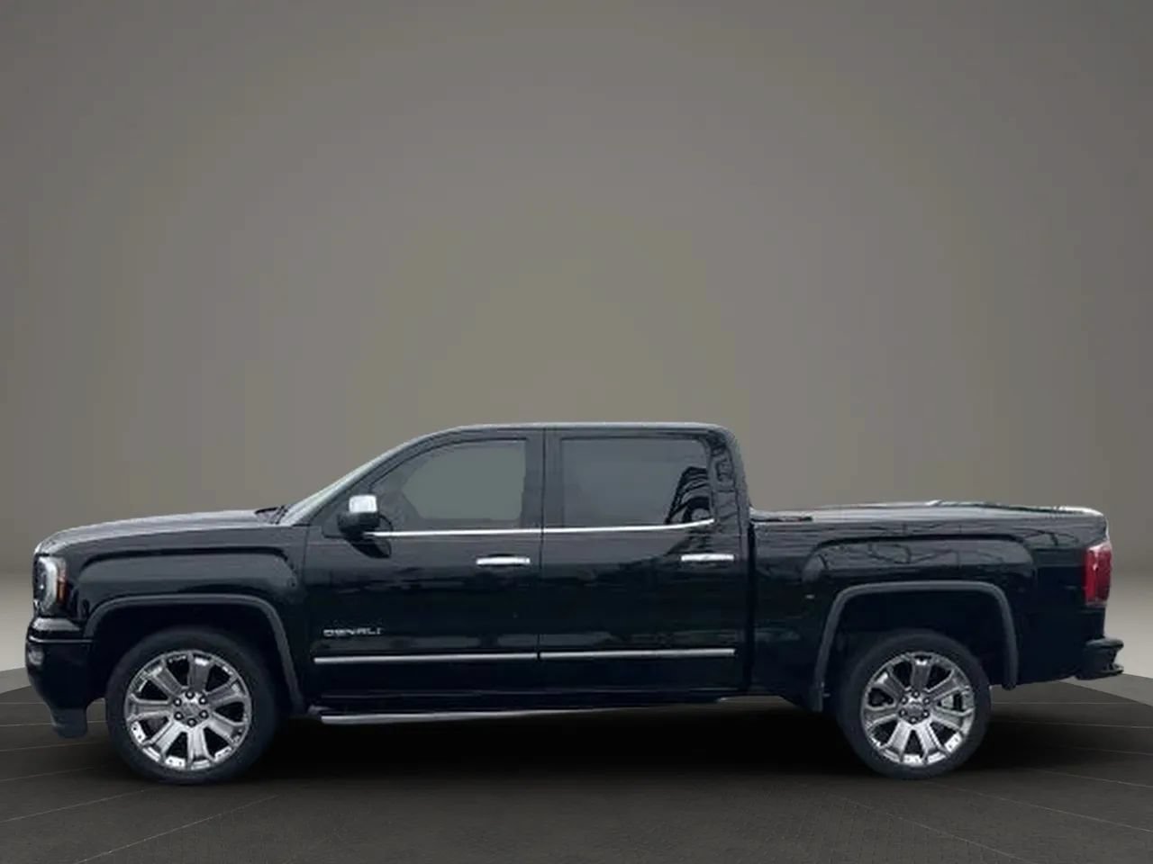 Used 2017 GMC Sierra 1500 Denali w/ Denali Ultimate Package AWD/4WD image 6