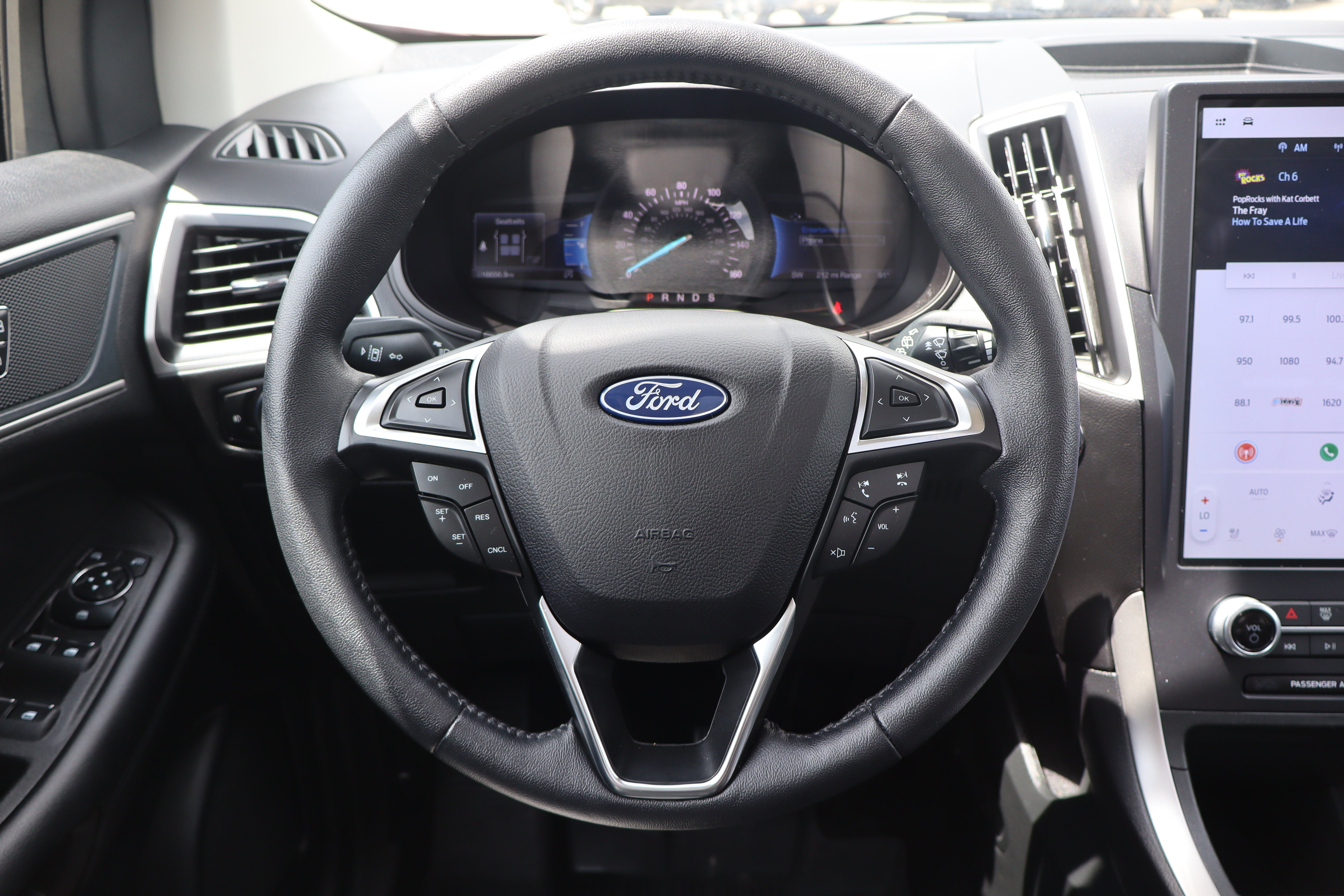 Used 2024 Ford Edge SEL w/ Convenience Package AWD/4WD image 15