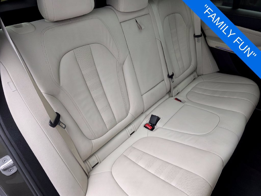 Used 2022 BMW X5 sDrive40i w/ M Sport Package RWD image 34