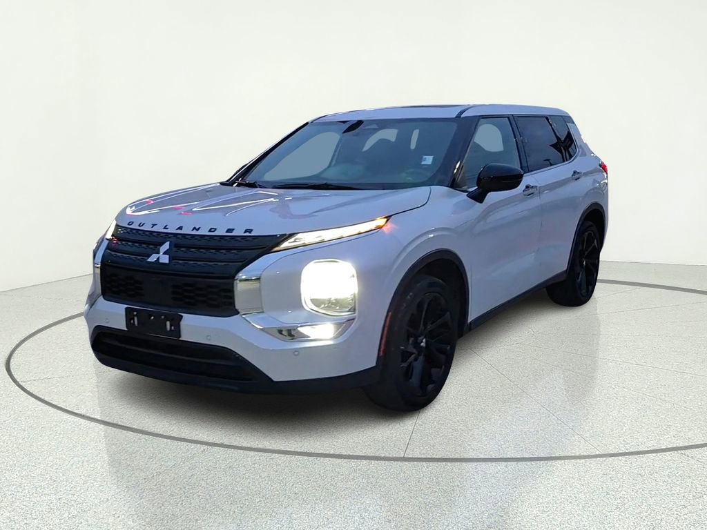 Used 2022 Mitsubishi Outlander SE