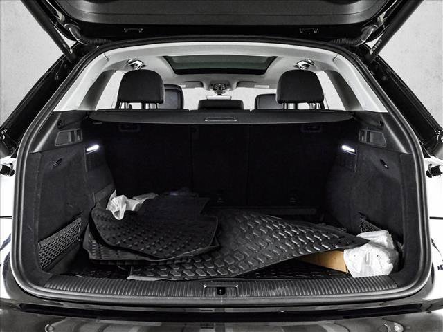 Used 2023 Audi Q5 2.0T Premium Plus w/ Premium Plus Package AWD/4WD image 6