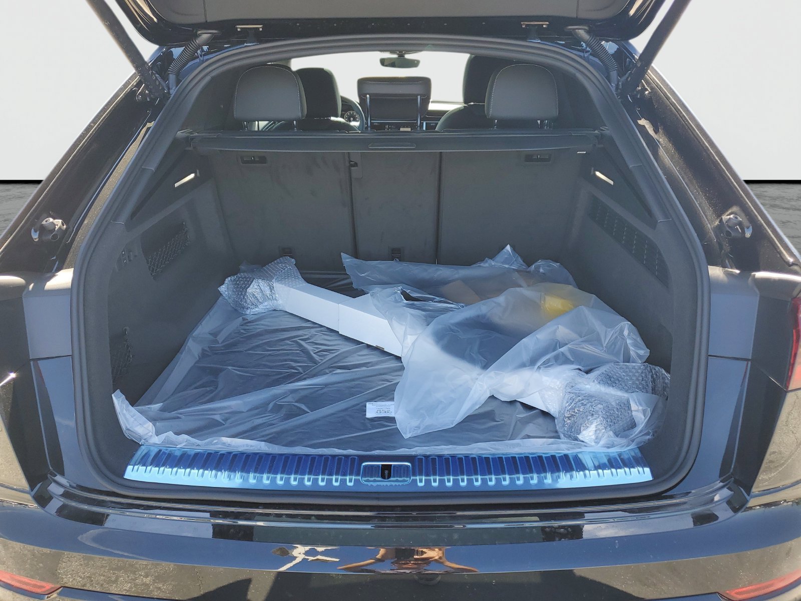New 2026 Audi Q8 Premium Plus AWD/4WD image 9