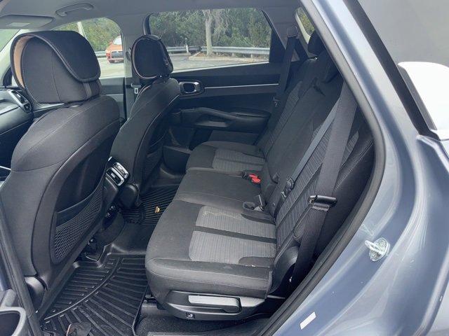 Used 2021 Kia Sorento LX image 7