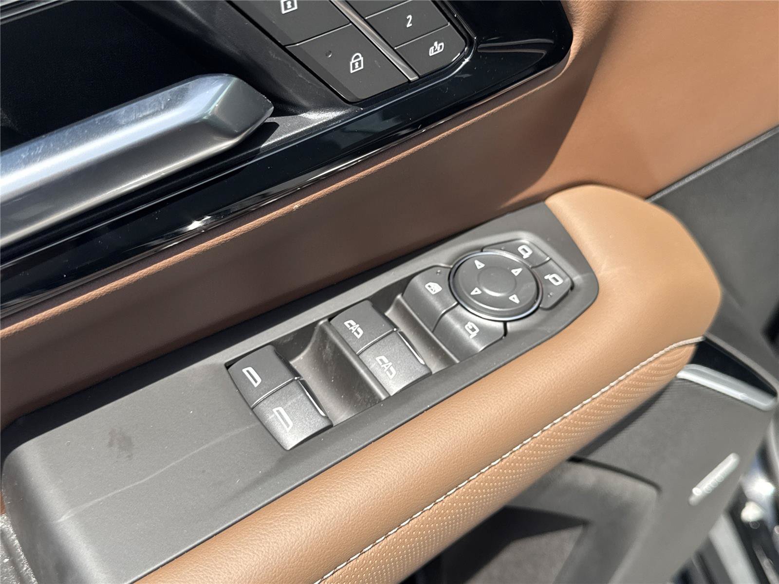 New 2026 Chevrolet Tahoe High Country AWD/4WD image 18
