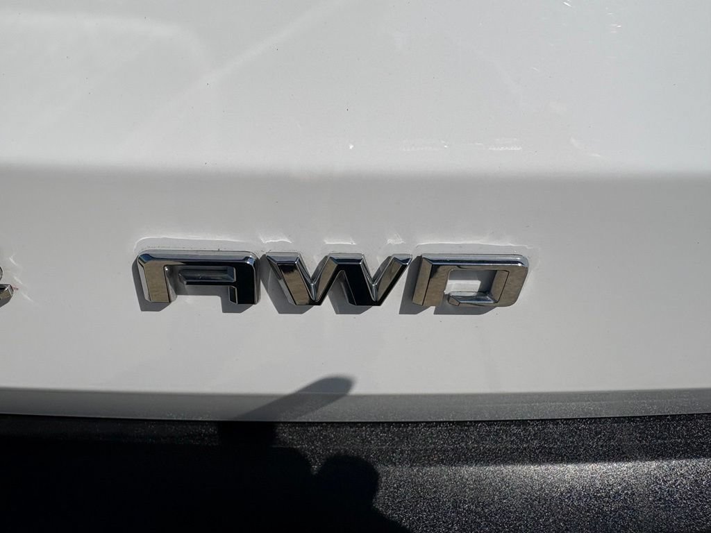 Used 2026 Chevrolet Traverse LT w/ Driver Confidence Package AWD/4WD image 33