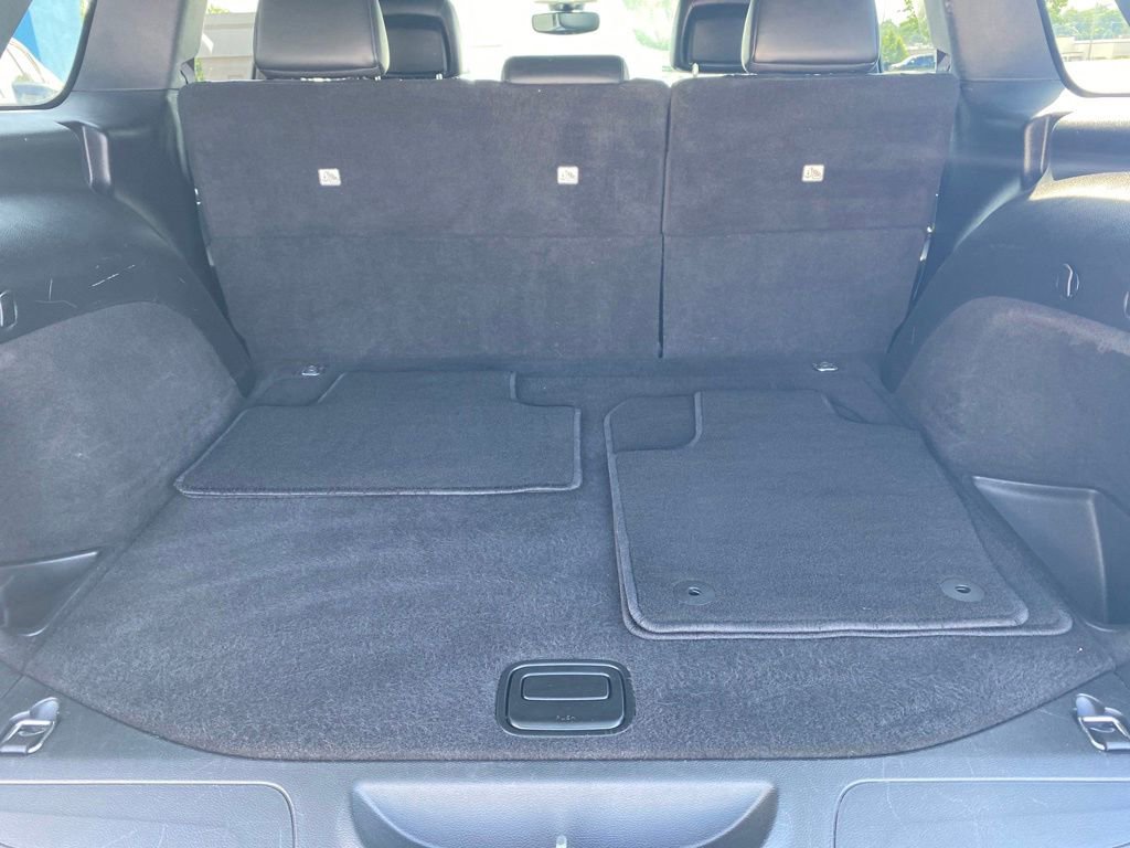 Used 2019 Jeep Grand Cherokee Altitude AWD/4WD image 6