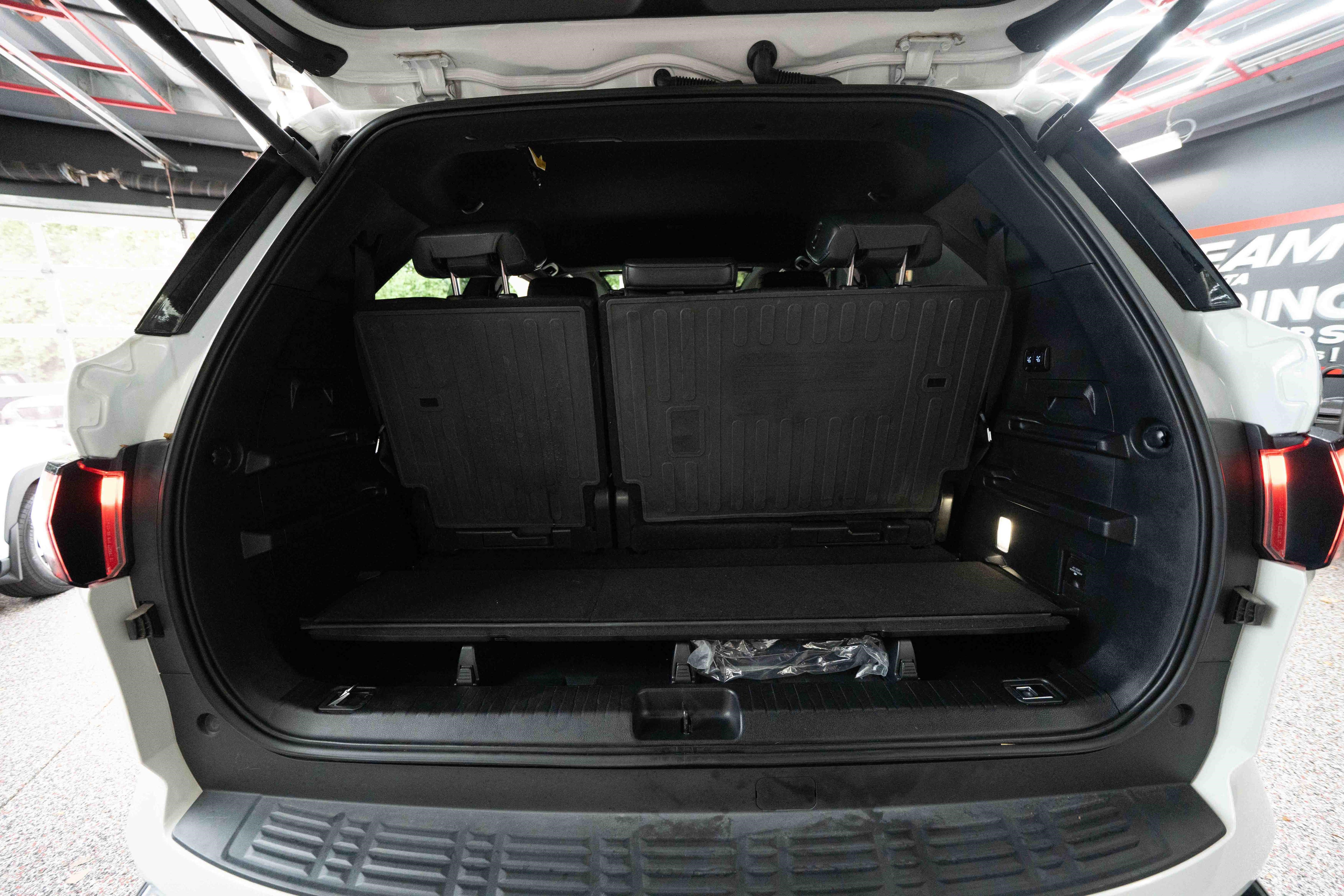 Used 2024 Toyota Sequoia Platinum AWD/4WD image 28