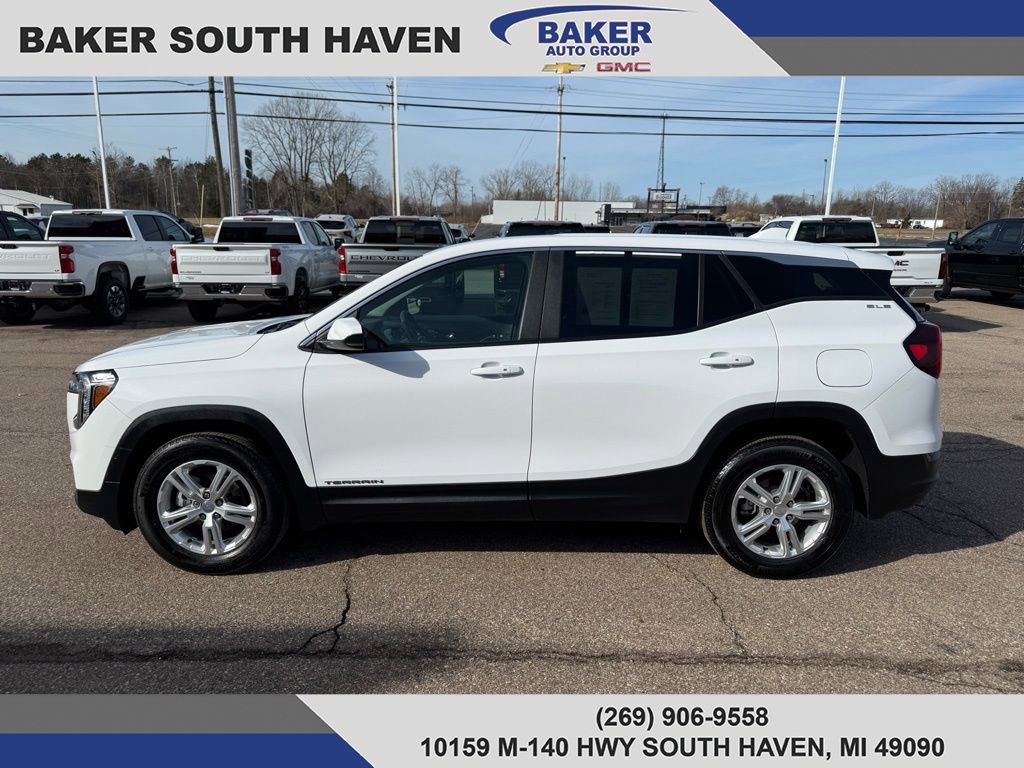Used 2024 GMC Terrain SLE FWD image 3