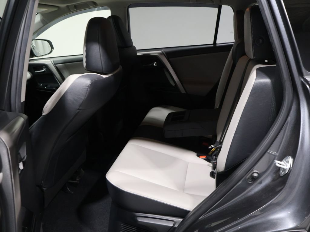 Used 2018 Toyota RAV4 Limited w/ Advanced Technology Package image 19