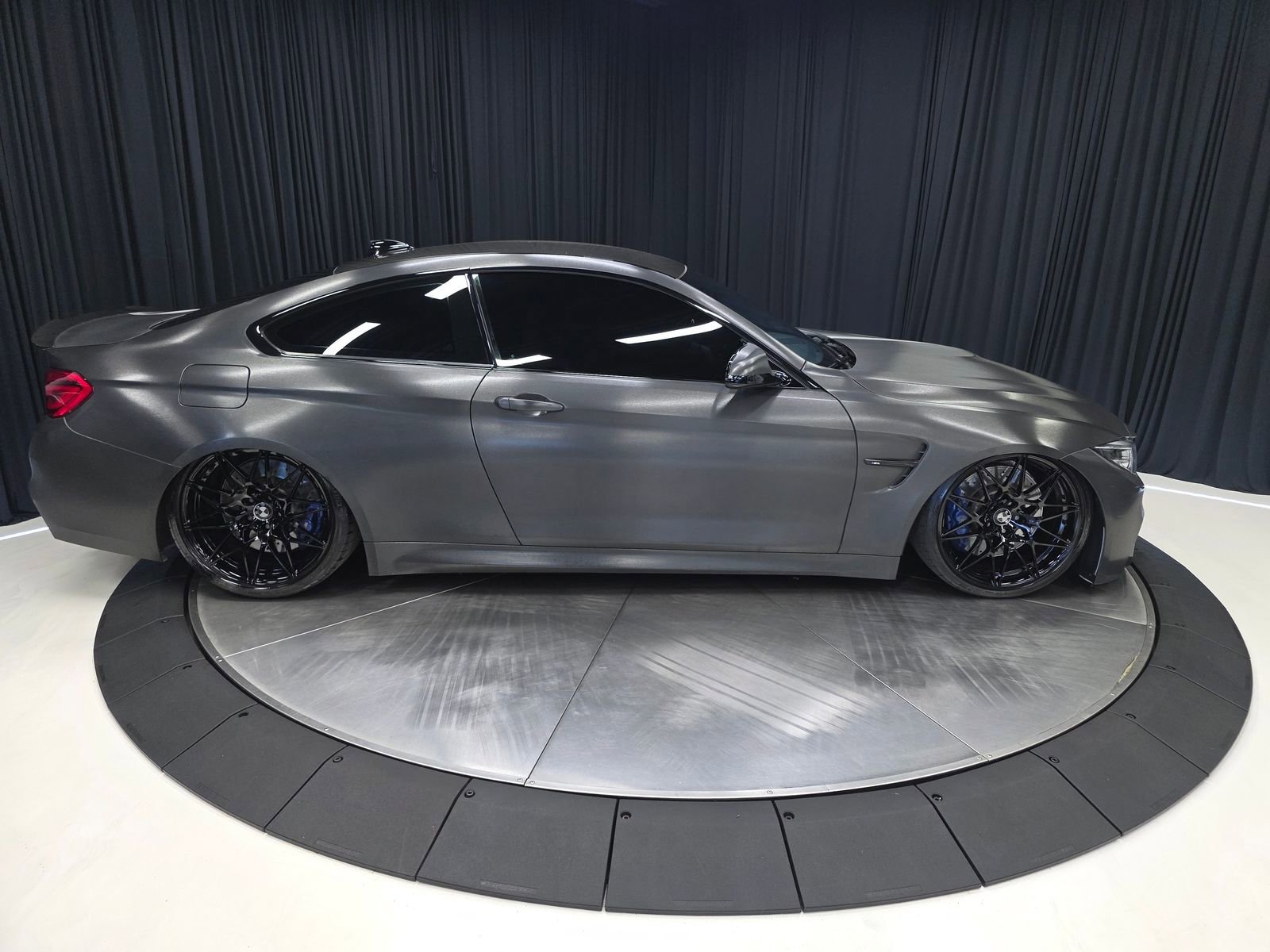 Used 2019 BMW M4 Coupe w/ Competition Package RWD image 14