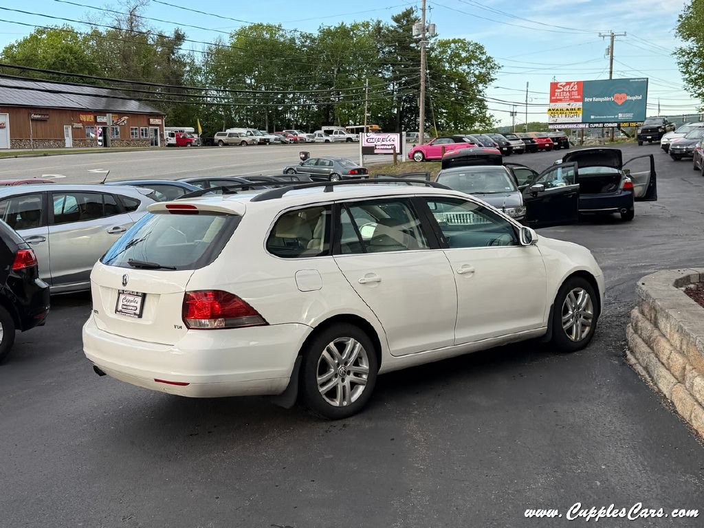 Used 2011 Volkswagen Jetta TDI FWD image 8