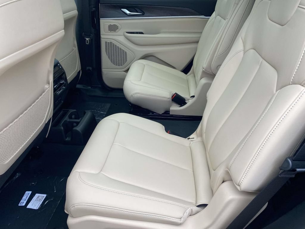 New 2026 Jeep Grand Cherokee L Limited w/ Limited Altitude Package RWD image 40