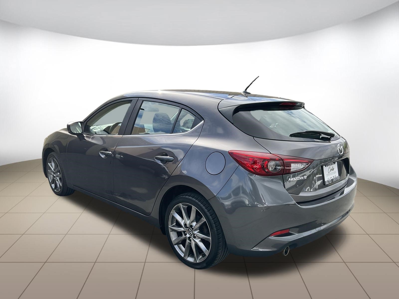 Used 2018 MAZDA MAZDA3 Touring FWD image 7