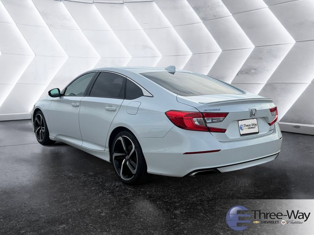 Used 2018 Honda Accord Sport image 3