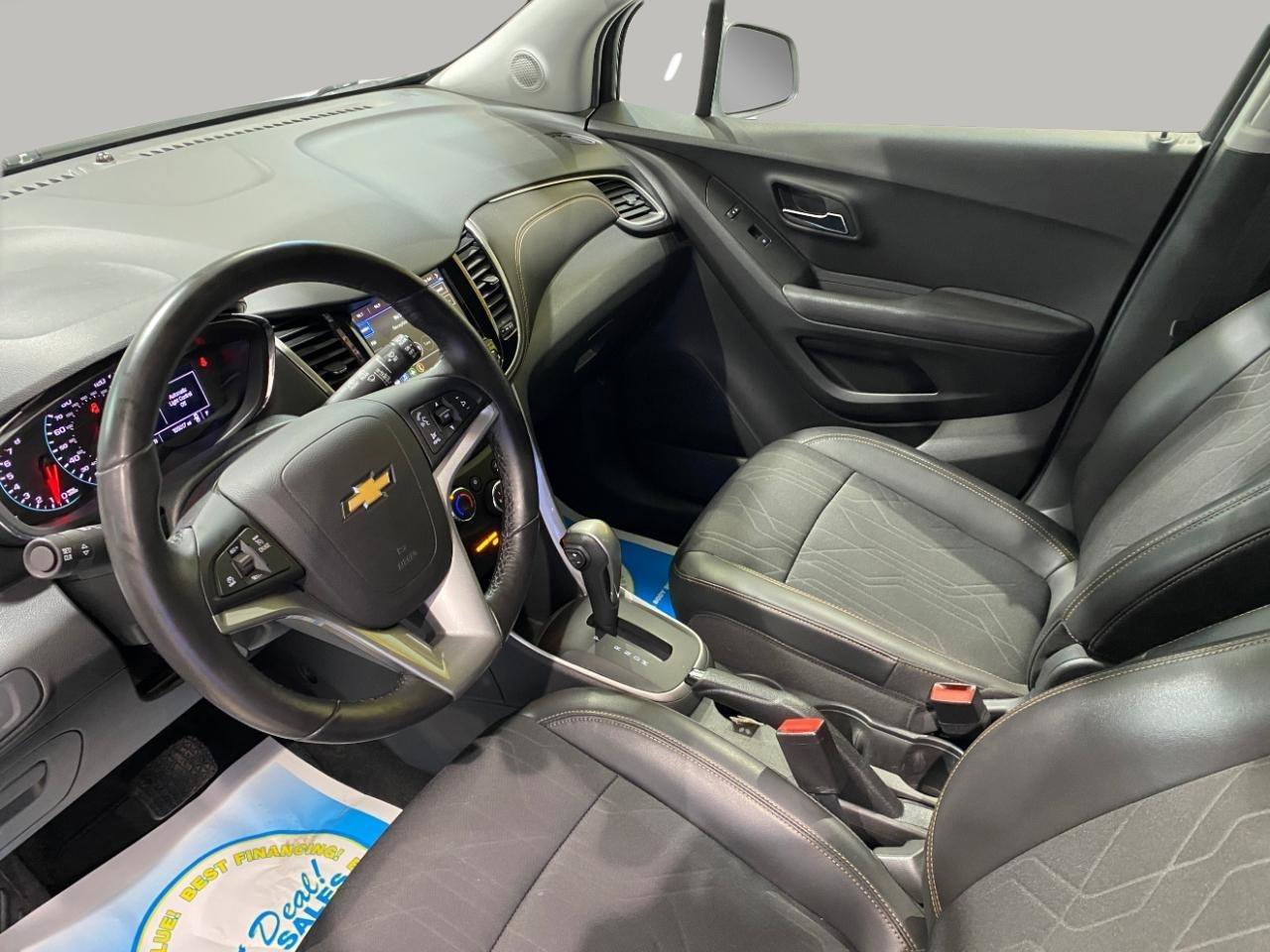 Used 2018 Chevrolet Trax LT w/ LT Convenience Package image 10