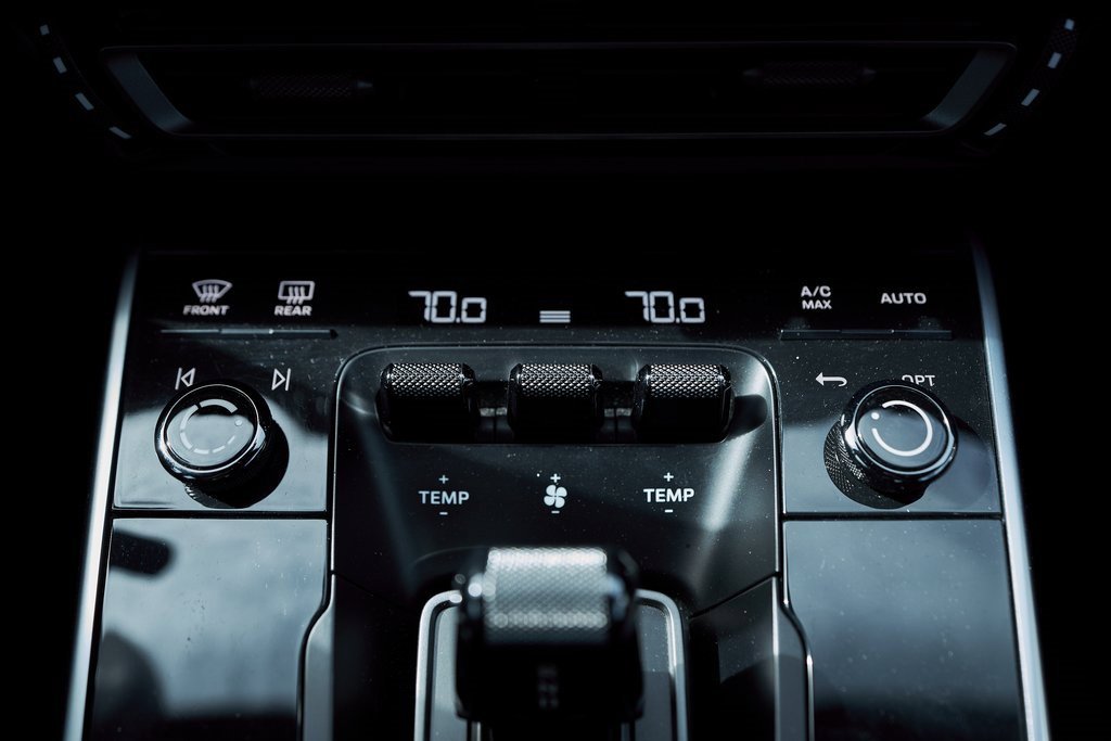 Used 2022 Porsche 911 Turbo S image 63