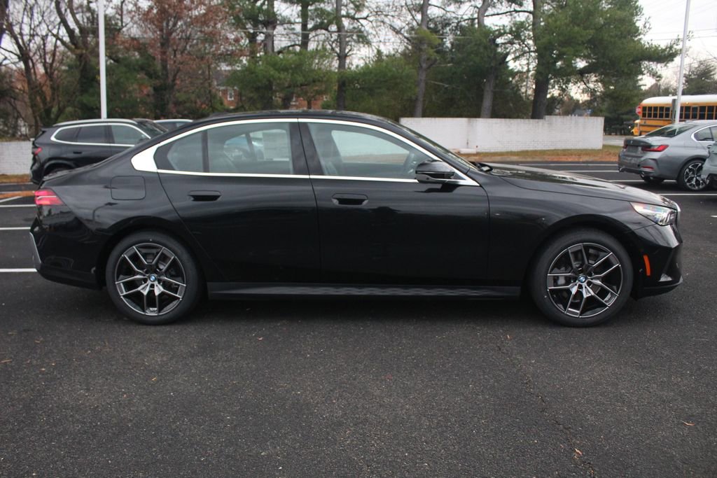 Used 2026 BMW 530i xDrive w/ Premium Package AWD/4WD image 11