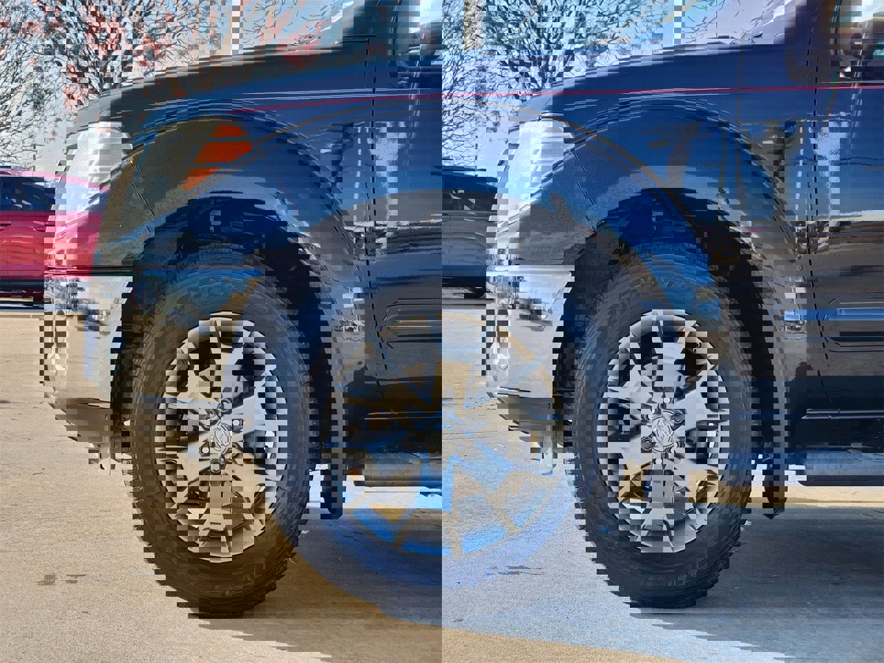 Used 2014 Nissan Frontier SL image 8