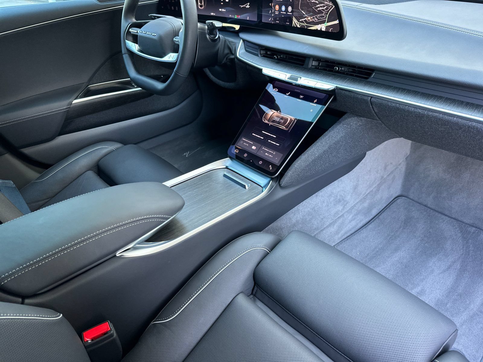 Used 2025 Lucid Air Touring AWD/4WD image 16