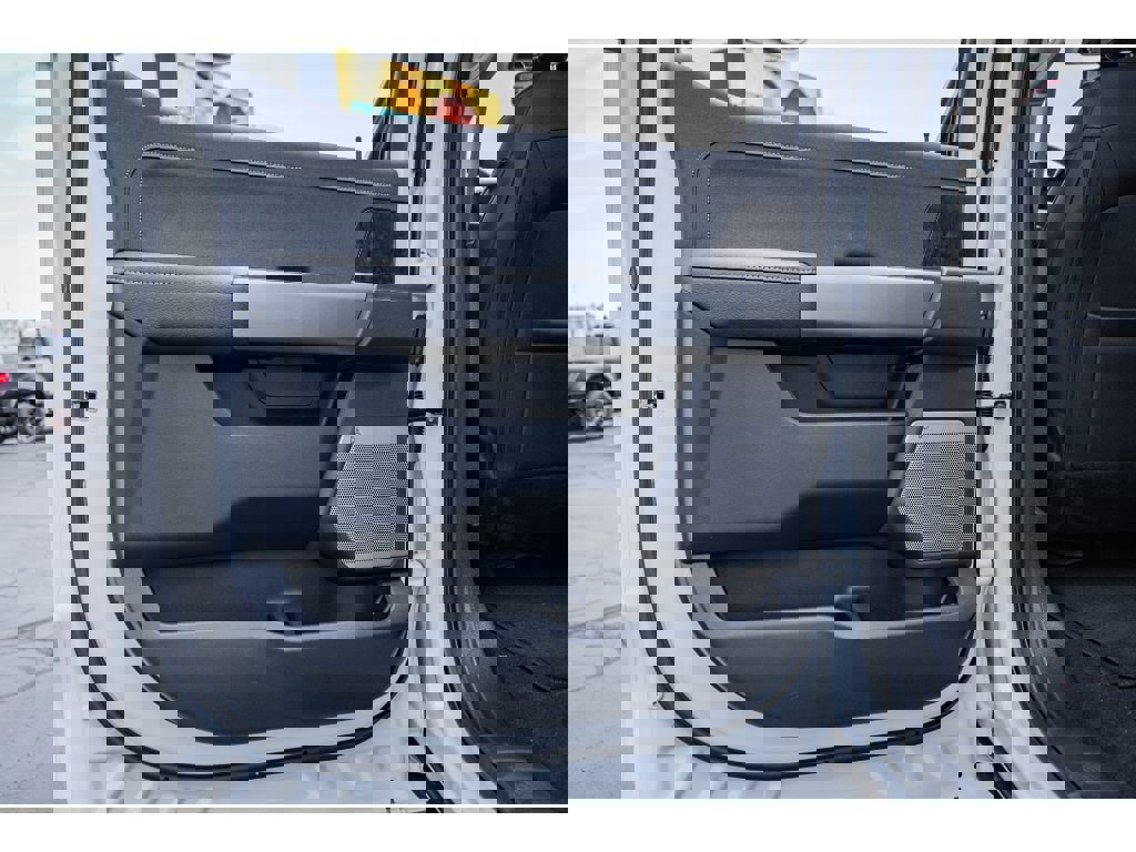 New 2026 Ford F250 Lariat w/ Black Appearance Package image 21