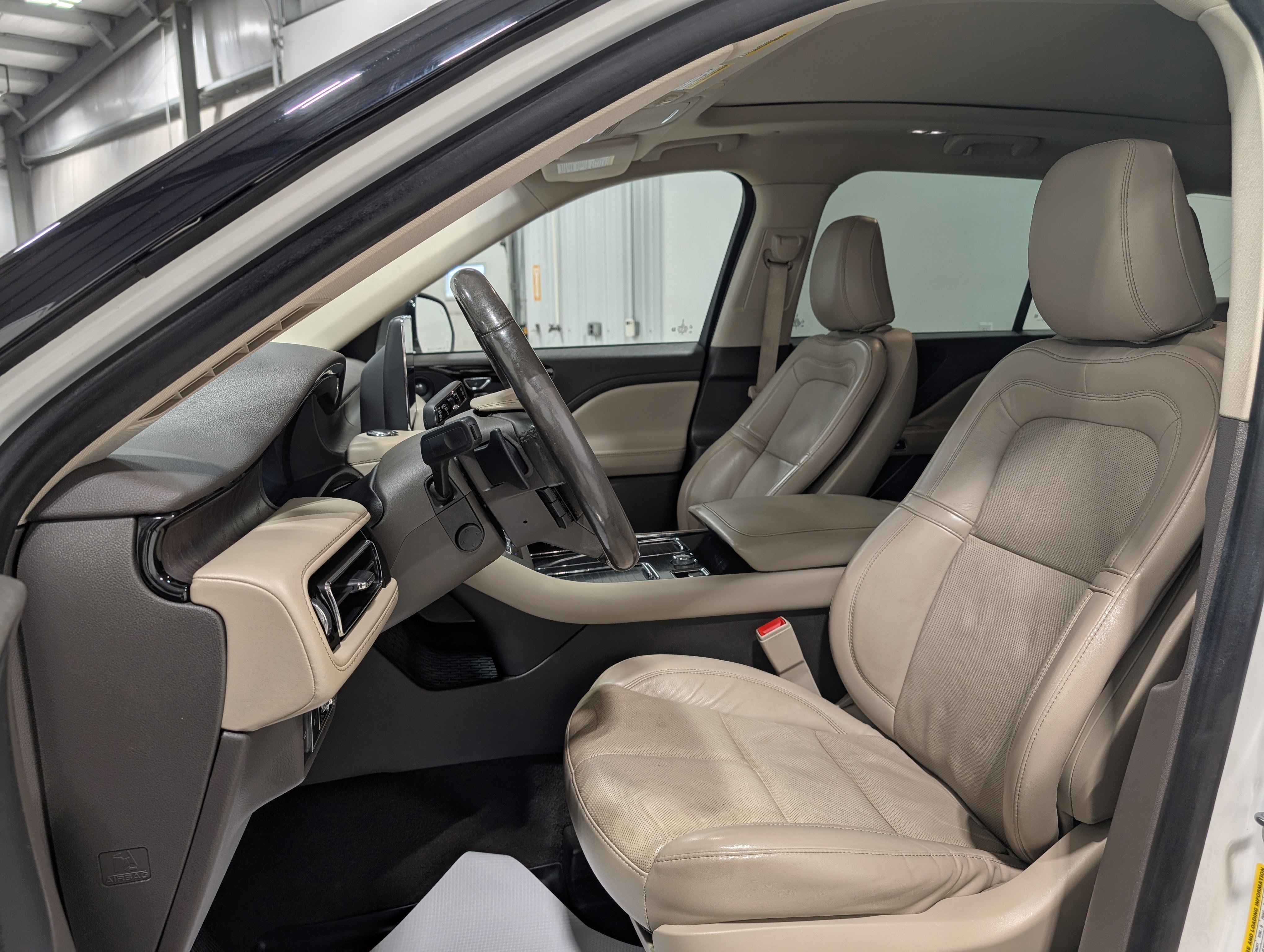 Used 2021 Lincoln Aviator Reserve w/ Elements Package Plus image 14