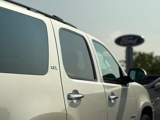 Used 2014 Chevrolet Tahoe LTZ AWD/4WD image 35