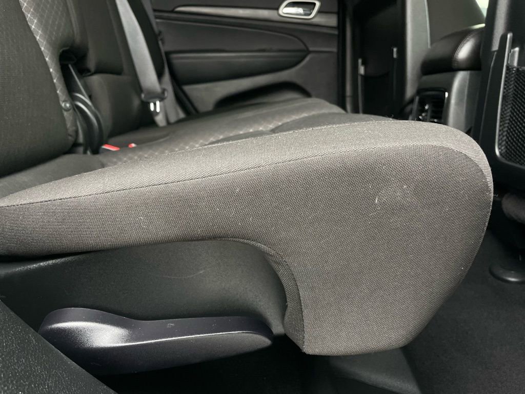 Used 2021 Jeep Grand Cherokee Laredo image 34