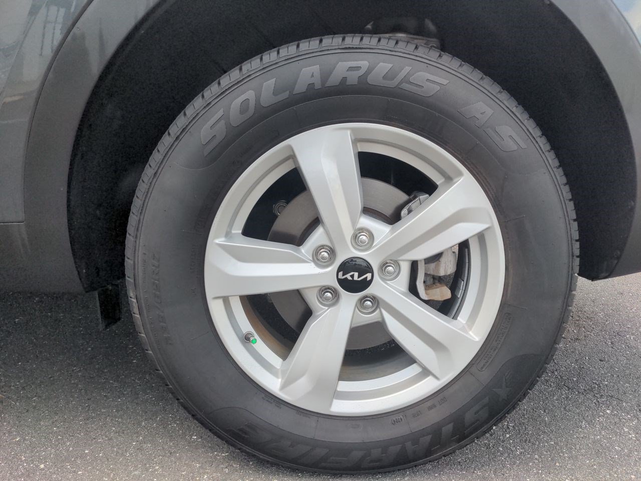Used 2022 Kia Sorento LX AWD/4WD image 49