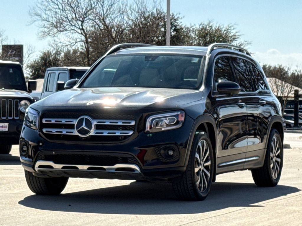 Used 2022 Mercedes-Benz GLB 250 image 3