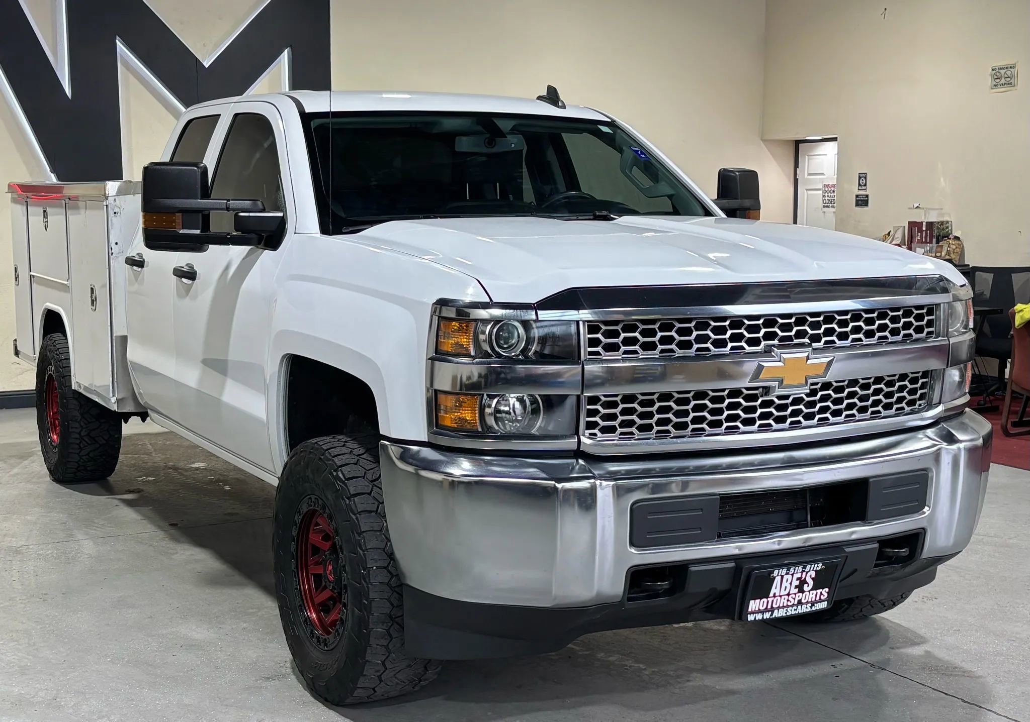 Used 2019 Chevrolet Silverado 2500 W/T w/ WT Convenience Package AWD/4WD image 3