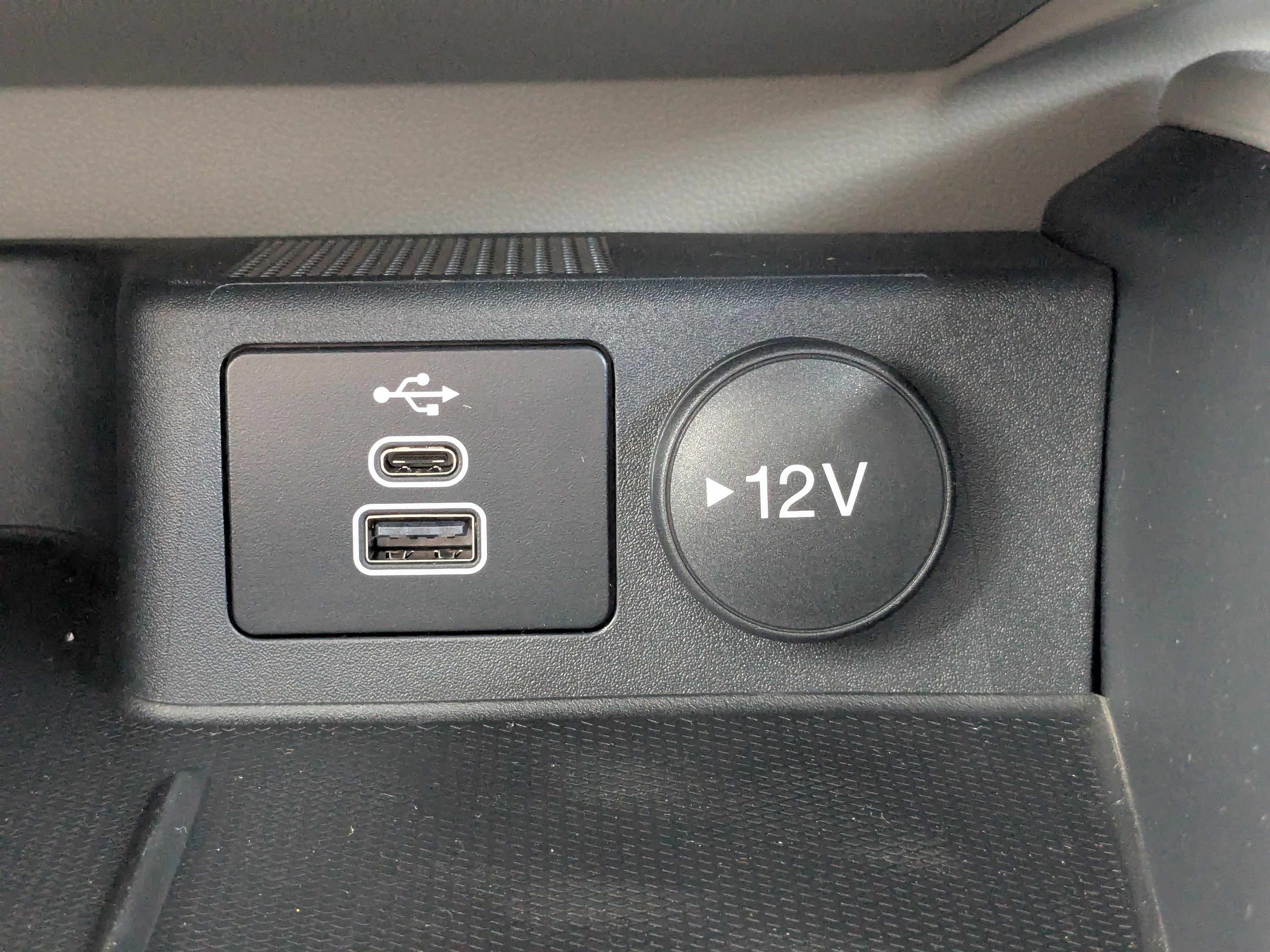 New 2025 Ford Escape SE image 26