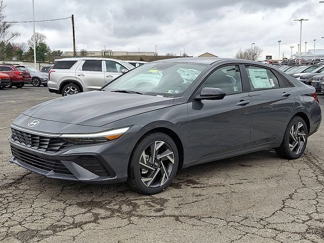 New 2026 Hyundai Elantra Sport FWD image 2