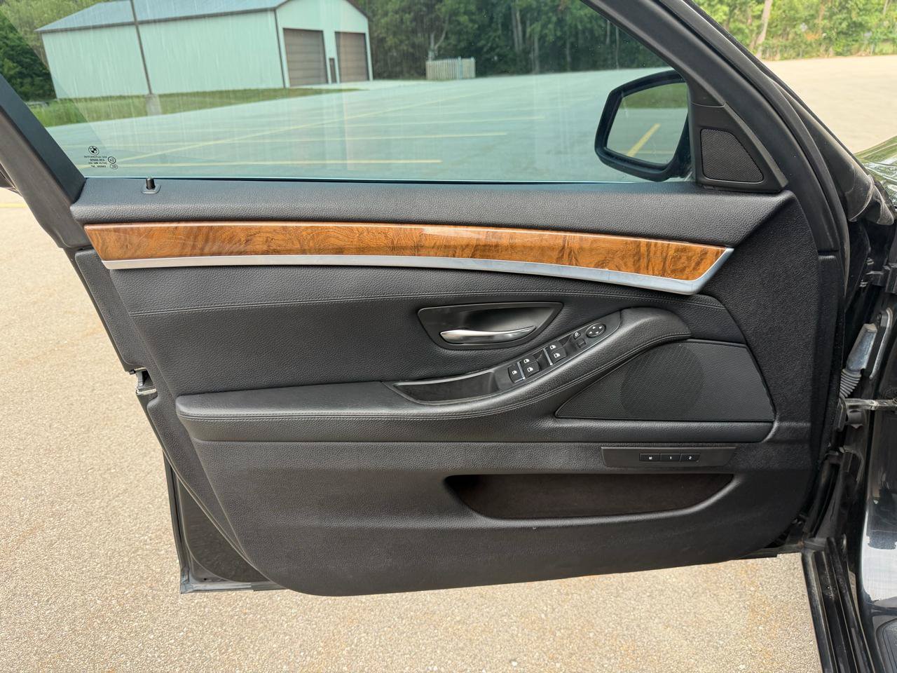Used 2011 BMW 535i xDrive Sedan AWD/4WD image 14