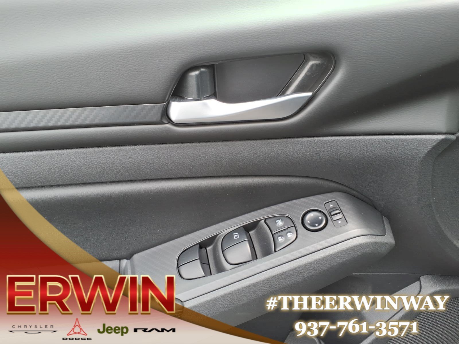 Used 2025 Nissan Altima 2.5 SV FWD image 11
